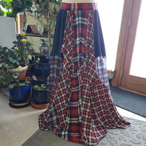 Exquisite TOV HOLY The Damsel's Red Plaid Flowing Maxi Skirt - Picture 3 of 11